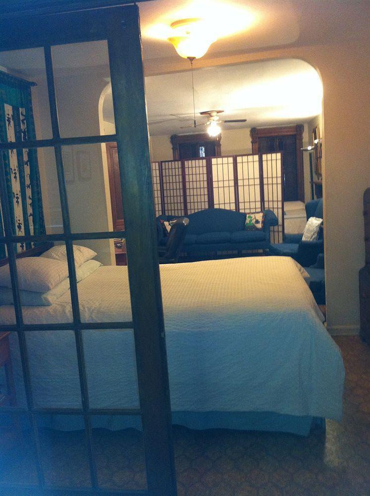 Harlem 144 Guesthouse Нью-Йорк Экстерьер фото